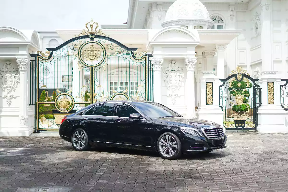 Mercedes-Benz S-Class, a luxury ride for Nusa Dua transfers