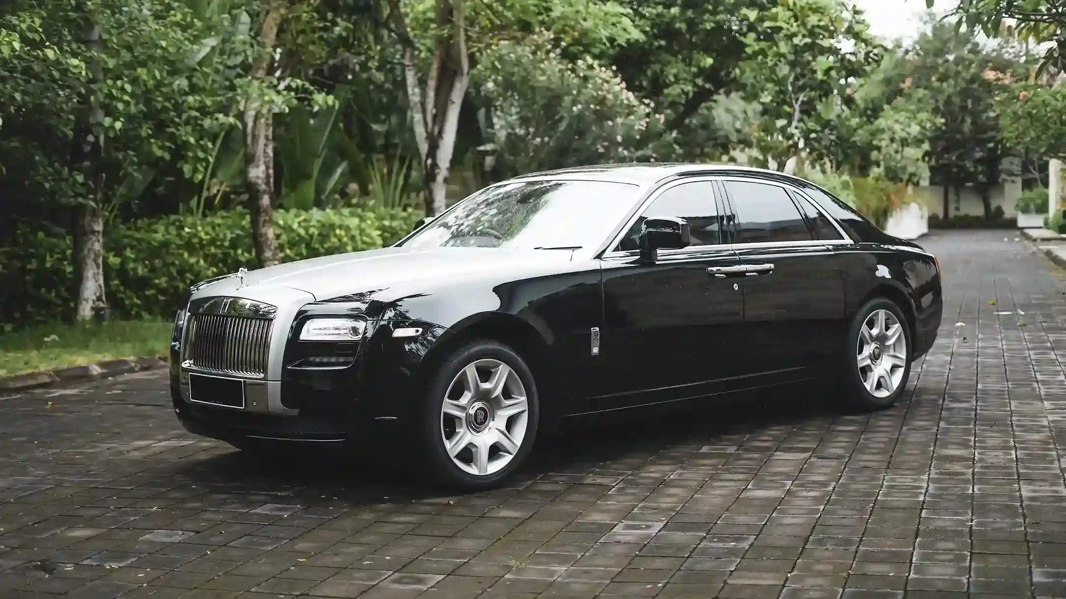 Rolls-Royce Ghost, a luxury VIP arrival vehicle in Bali