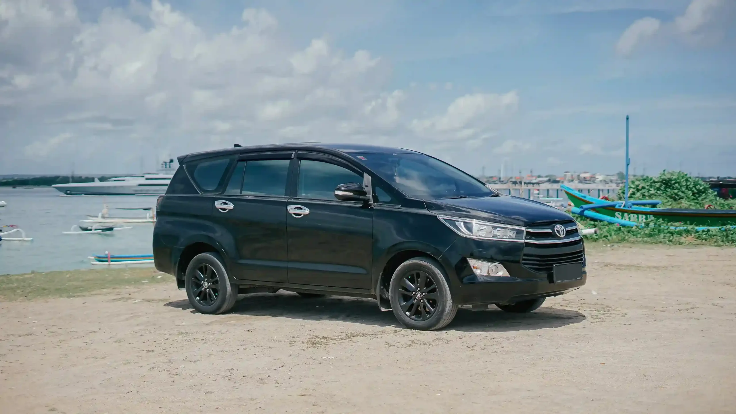 Toyota Innova Reborn, standard Bali airport transfer car